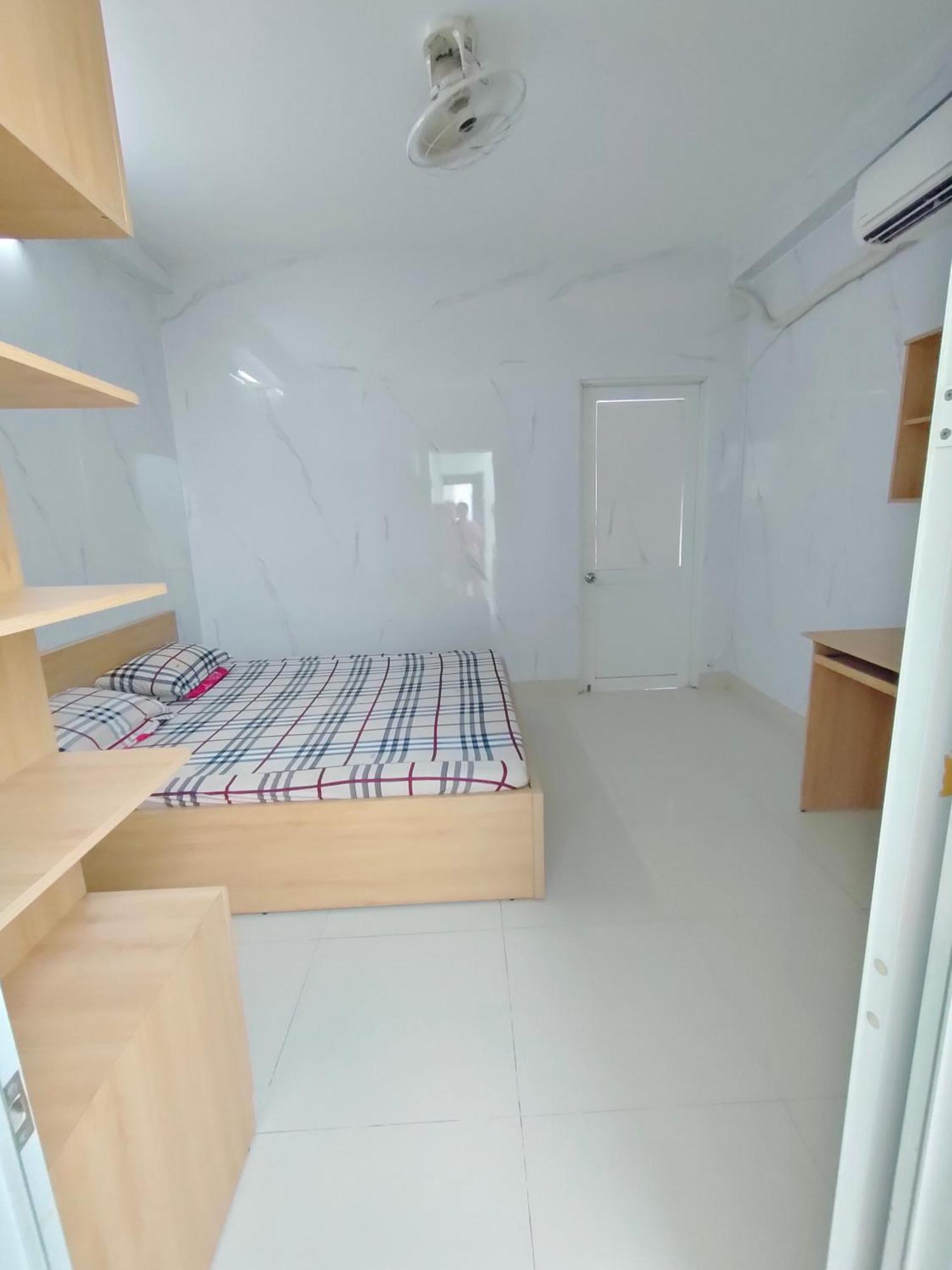 Natural House Hostel Хошимін Екстер'єр фото