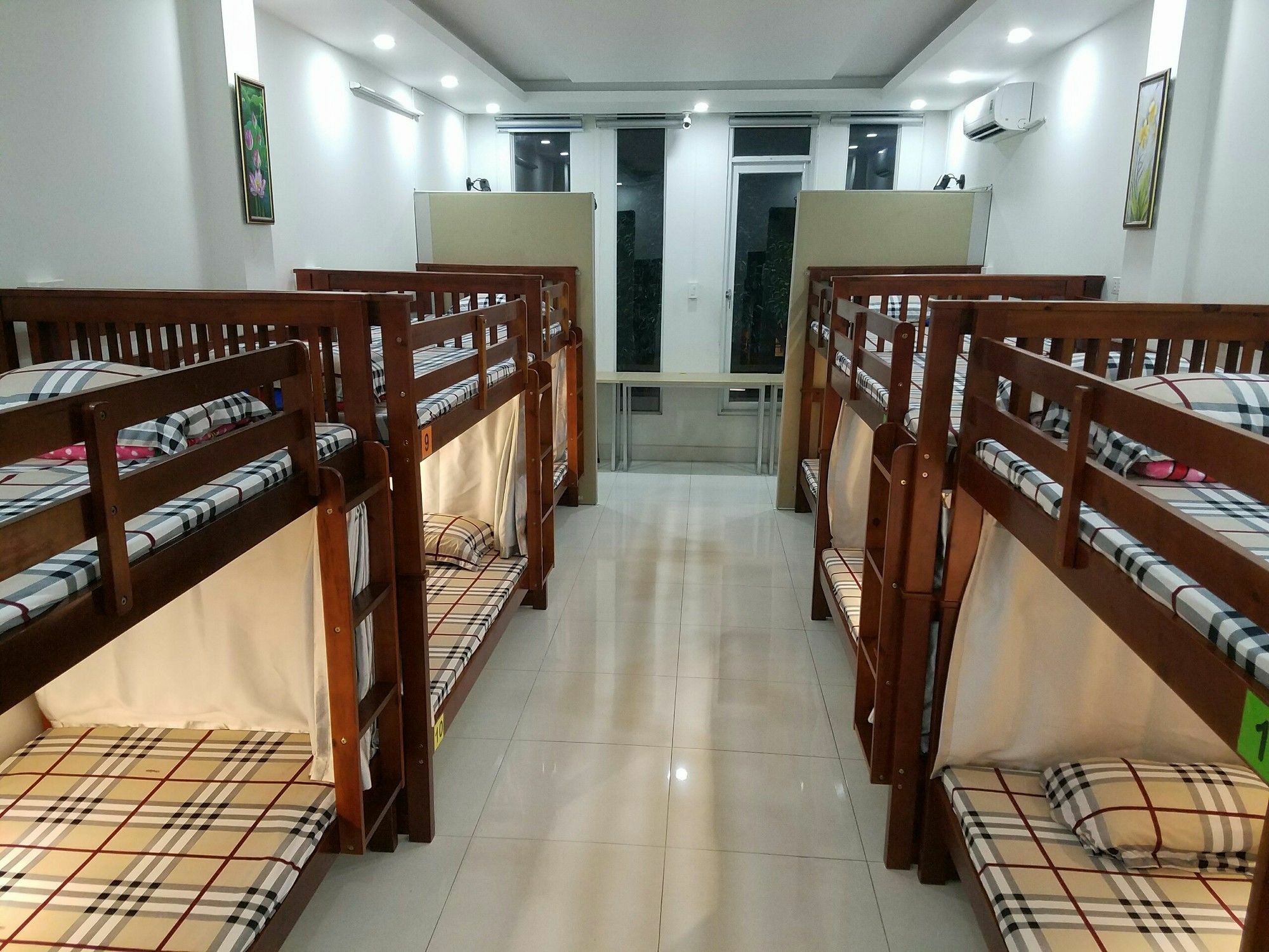 Natural House Hostel Хошимін Екстер'єр фото